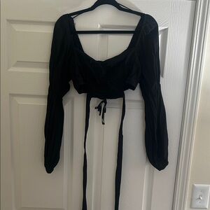 Black Long Sleeve Crop